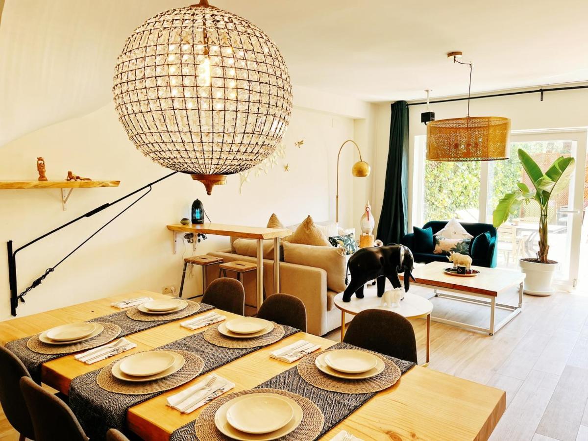 Cheerful Townhouse Center Sitges 5 Bedrooms Pool And Terrace Εξωτερικό φωτογραφία